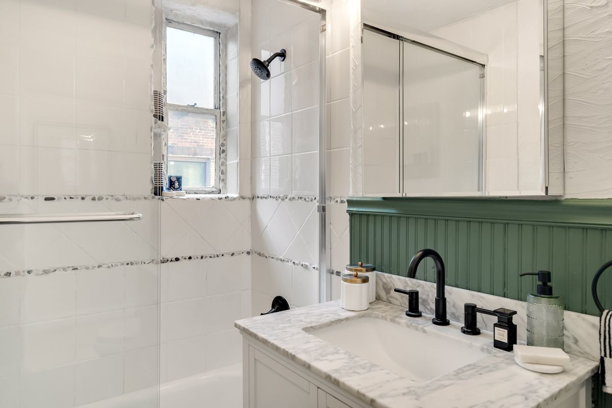 5 Albemarle St Unit 5 — Photo 13