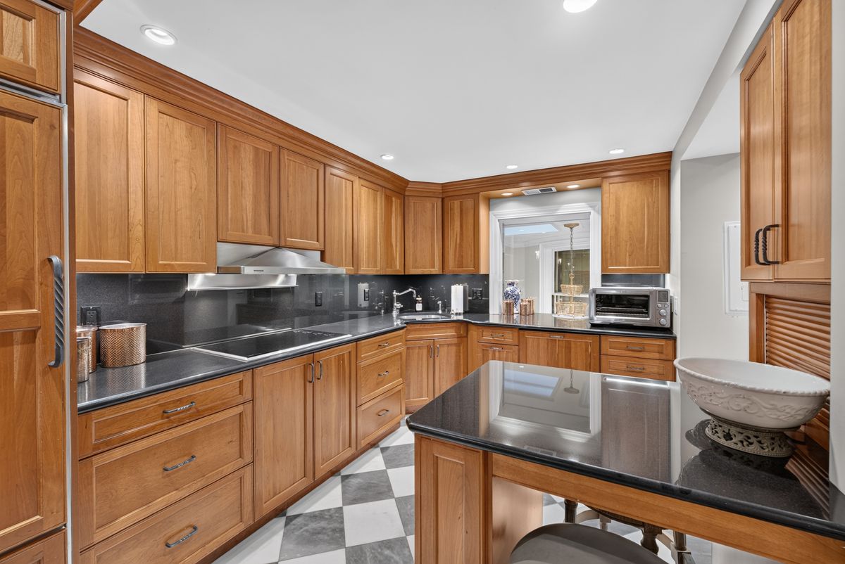 414 Beacon St, Unit 5 — Photo 5
