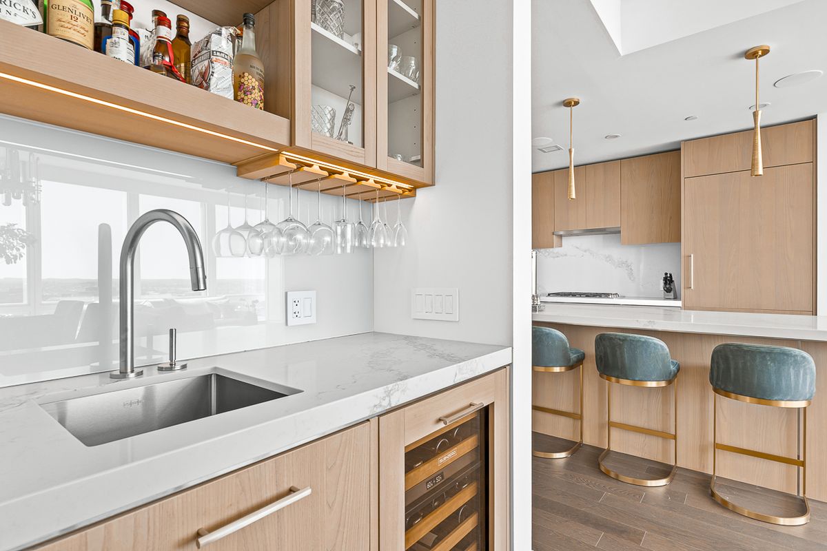 430 STUART STREET — Photo 10