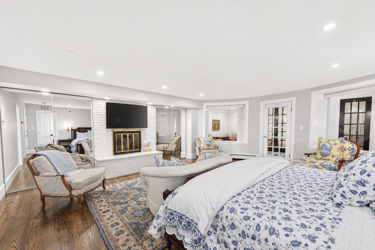 414 Beacon St, Unit 5 — Photo 8