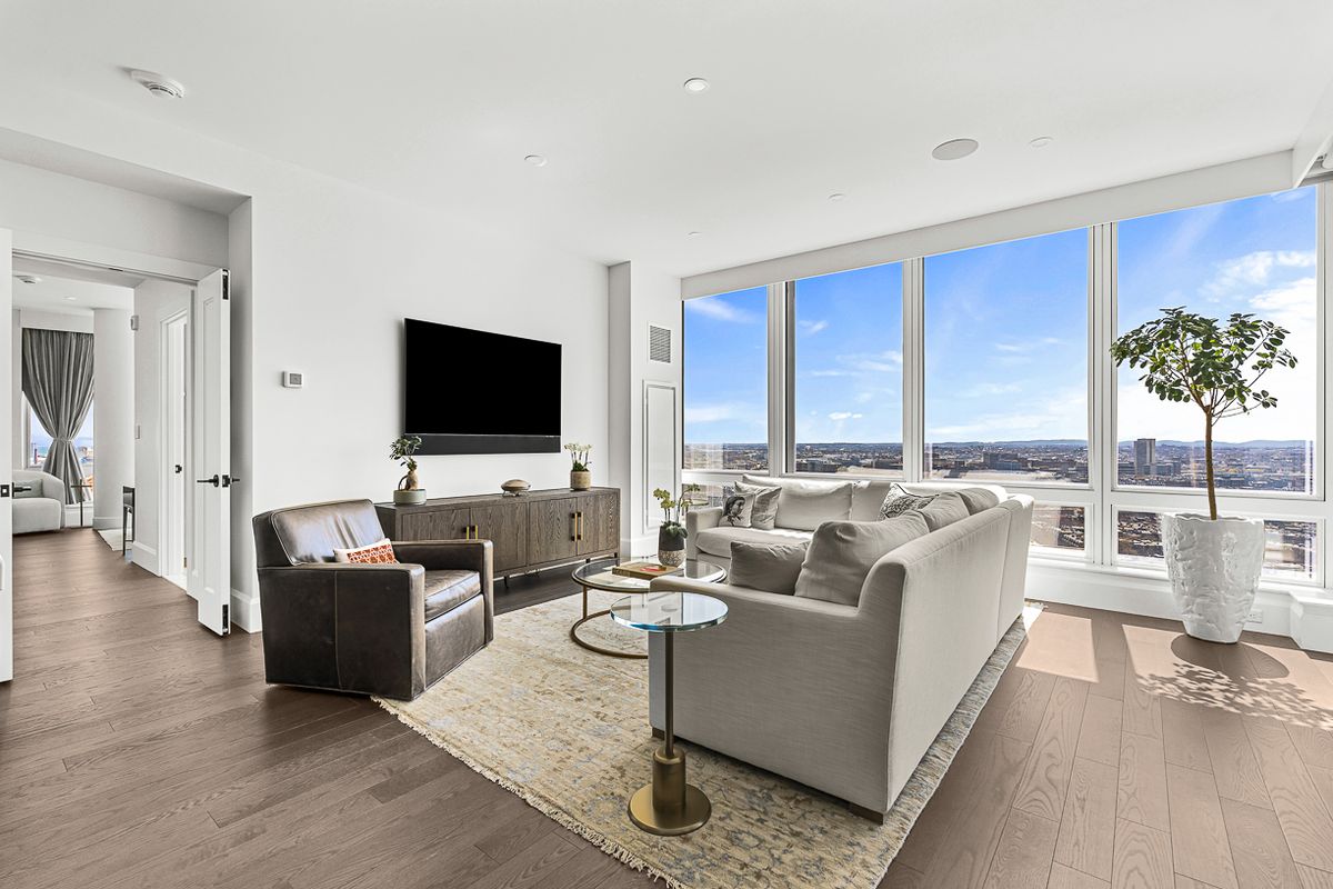 430 STUART STREET — Photo 8