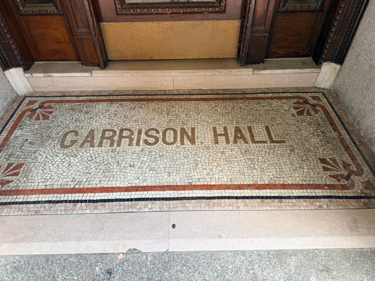 8 Garrison St — Photo 2
